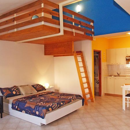 Family Friendly Apartments พูลา ภายนอก รูปภาพ